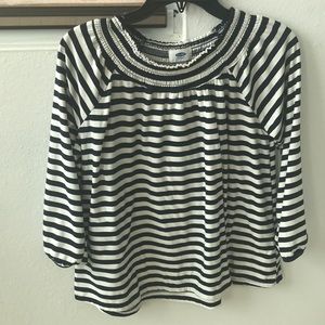 2/$10 Old Navy White and blue stripe top